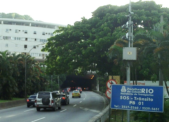 Tunel PUC entrada.jpg