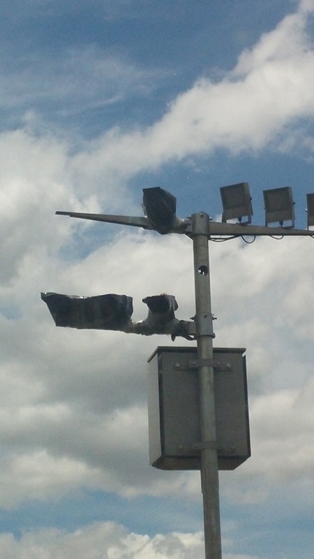 radar tampado com saco preto.